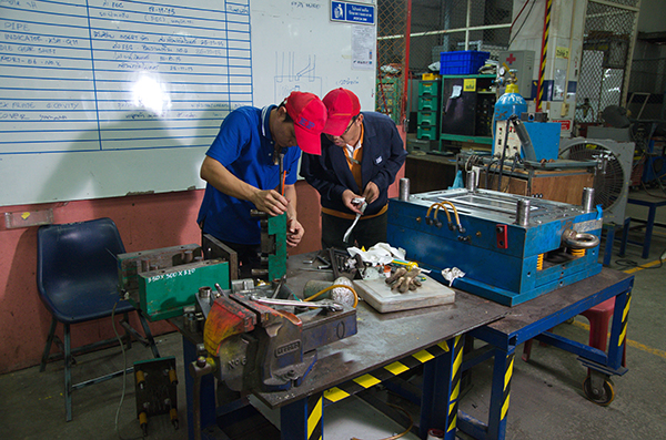 Mold staff