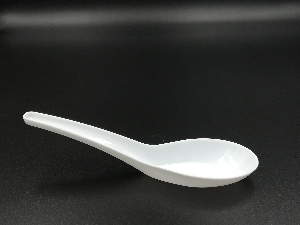 White soup spoon ช้อนซุปพลาสติก สีขาว